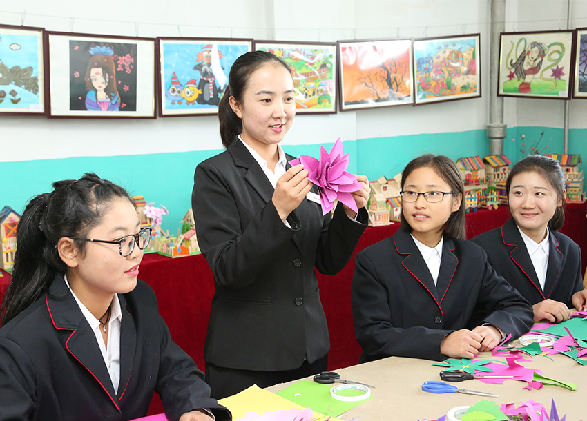 报甘肃秦陇技工学校幼师专业的人多吗？