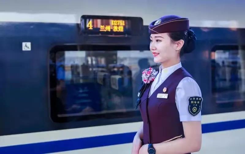 初中生考不上高中有什么出路？看兰州铁路中专学校 的分析